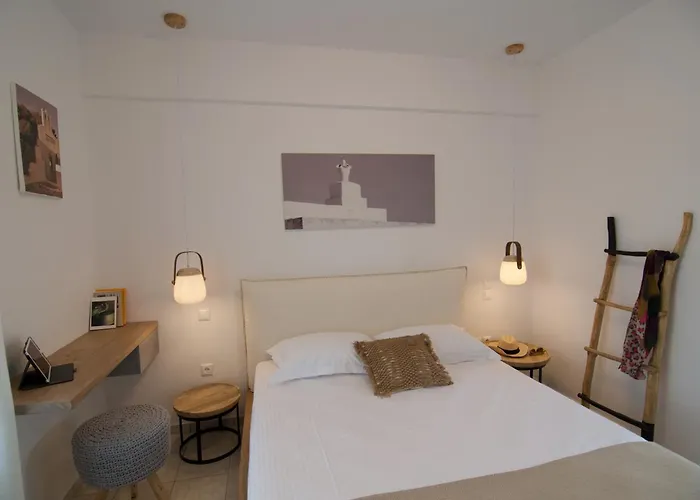 Nikoleta Sifnos Apollonia