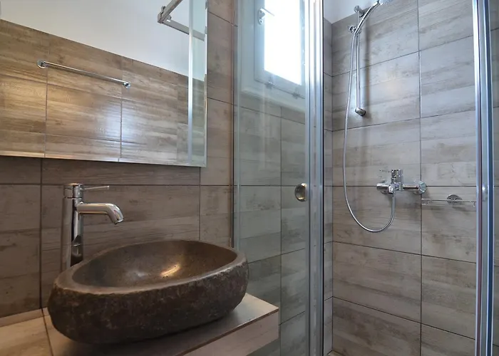 Nikoleta Sifnos * Apollonia